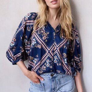 LC Lauren Conrad Size M "Navy Lana Diamond" Raglan Sleeve Button Front Top